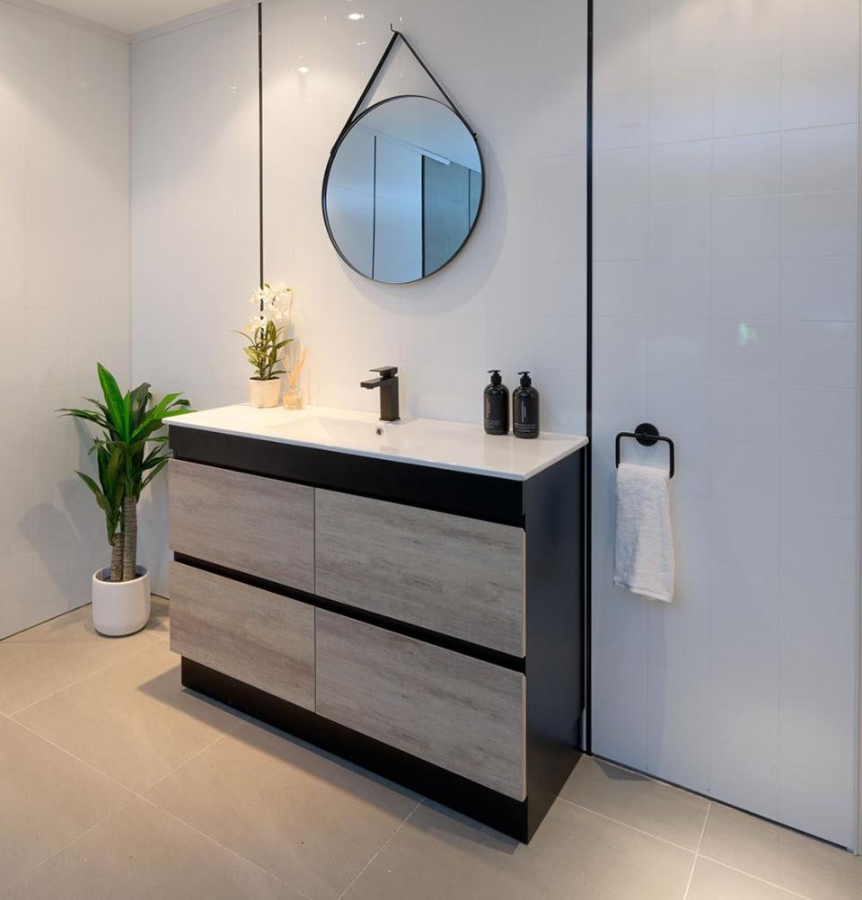 PLYWOOD 1500 FLOOR STANDING VANITY (SINGLE BASIN) - BLACK/LIGHT OAK