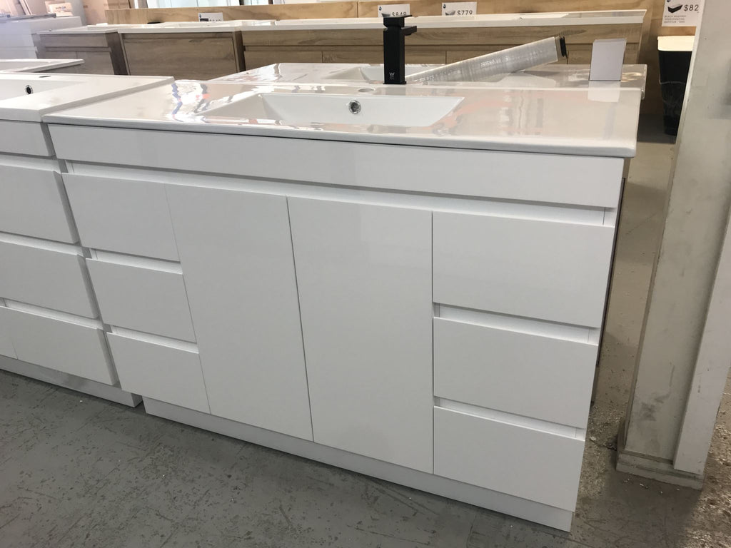 PLYWOOD 1200 WHITE GLOSS VANITY FLOORSTANDING BASE ONLY